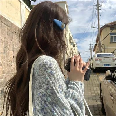 彩虹艳女